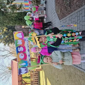 Przedszkolaki z PP nr 9 witają nową porę roku