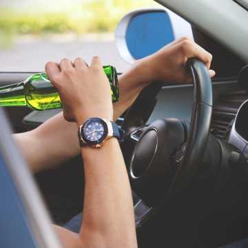 Świadkowie uniemożliwili dalszą jazdę pijanemu kierowcy