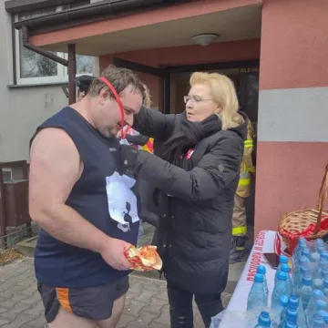 Bieg po schodach radomszczańskiego wieżowca. Wszystko dla WOŚP