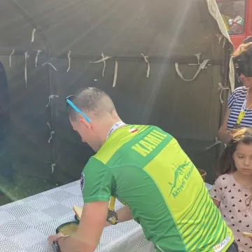 W Gomunicach poszli i pobiegli dla pszczół