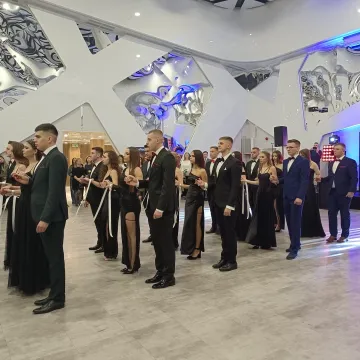 Studniówka 2024: bal maturzystów radomszczańskiego „mechanika”