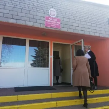 Wizytacja w placówkach oświatowych