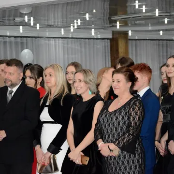 Studniówka 2022: bal maturzystów z I LO w Radomsku