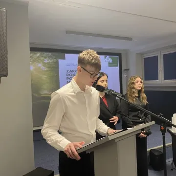 [WIDEO] To był ich dzień. Maturzyści z ZSDiOŚ oficjalnie zakończyli szkołę