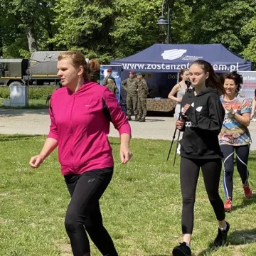 Żołnierze uczą w Radomsku kobiety podstaw samoobrony