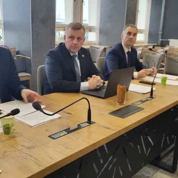 Miejscy radni przyjęli zmiany w budżecie. Co zaplanowano?