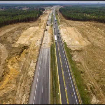 Budowa A1. Postęp prac przy odc. Radomsko - granica województwa 