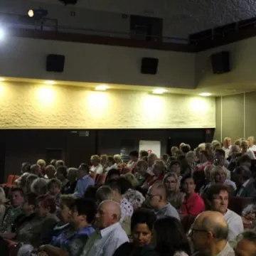 Koncert zespołów folklorystycznych w MDK