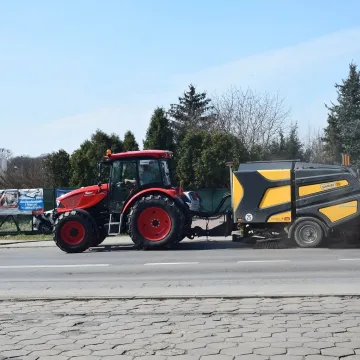 W Radomsku trwa sprzątanie po zimie