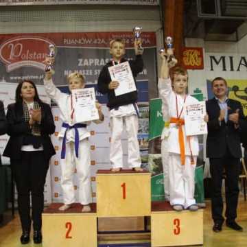 Brąz Mikołaja Halszki w turnieju Karate Kyokushin w Końskich