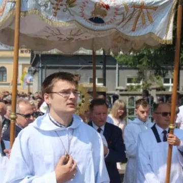 Procesje przemierzyły ulice