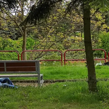 Bezdomne i pijane osoby opanowały miasto. Czy na tym polega otwartość Radomska?