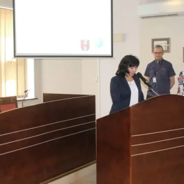 Ślubowanie radnej Grażyny Strojkowskiej