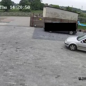 Ukradł 5500 zł. Teraz szuka go policja 