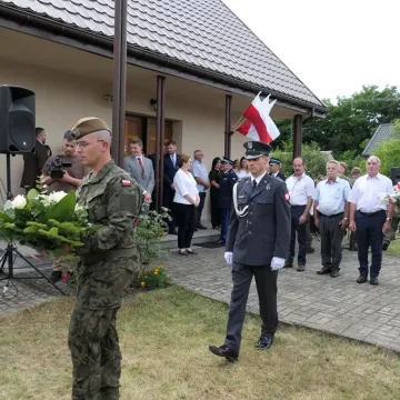 W Kocierzowach oddano hołd żołnierzom i lotnikom 1944 roku