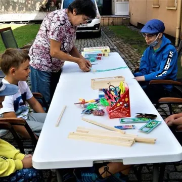 „Robótkowo” na dziedzińcu muzeum w Radomsku