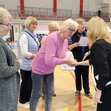 Sportowe zmagania seniorów w Radomsku. Była rywalizacja i integracja