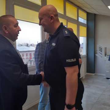 Radomsko: Pięciu policjantów pożegnało się ze służbą
