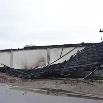 Pogorzelisko po markecie Lidl