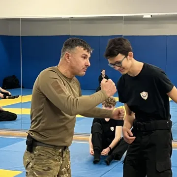 Zajęcia z samoobrony klasy mundurowej z Mechanika