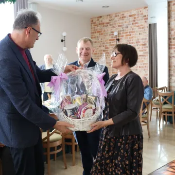 Świąteczne serca otwarte dla innych. Spotkanie PCK w Oranżerii