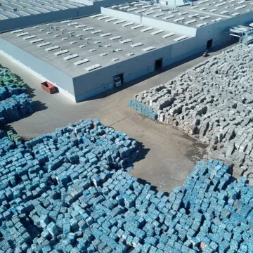 ALPLA rozbudowuje zakład. Przetworzy 1,7 mld butelek