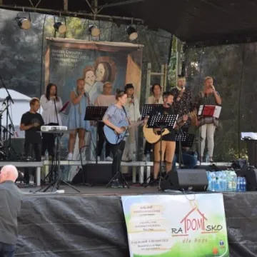 Koncert na placu 3 Maja: Radomsko wielbi Boga