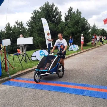 Ponad setka biegaczy stanęła na starcie biegu ulicznego w Radomsku