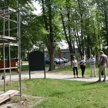 Lamus w Gorzędowie odzyskuje blask