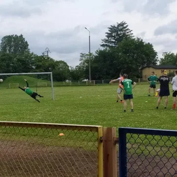 W szkole w Dobryszycach nauczyciele zagrali z uczniami