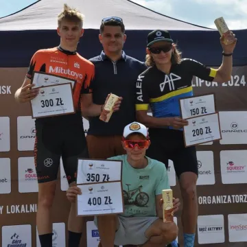 Sportowy weekend na Górze Kamieńsk. Kilkuset zawodników na starcie MTB