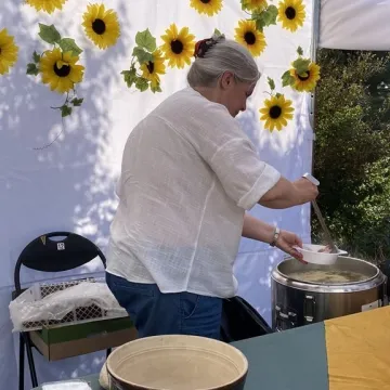Kulinarna uczta przed starostwem w Radomsku