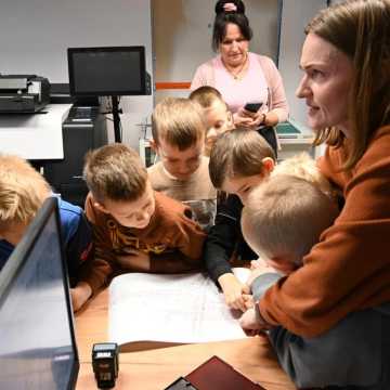 Uczniowie ze Strzelec Małych z wizytą w starostwie w Radomsku