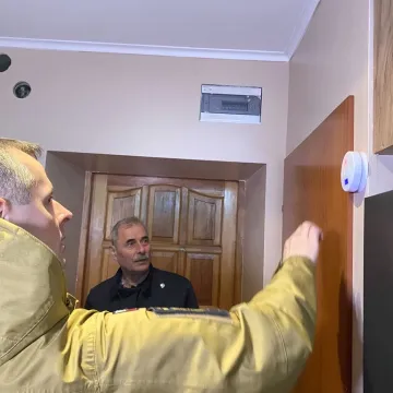 Mieszkańcy TBS-u mogą spać spokojnie dzięki darmowym czujkom