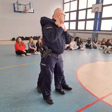 Uczennice „Mechanika” w Radomsku uczyły się samoobrony