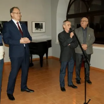 Otwarto wystawę „Fabuła obrazem malowana”