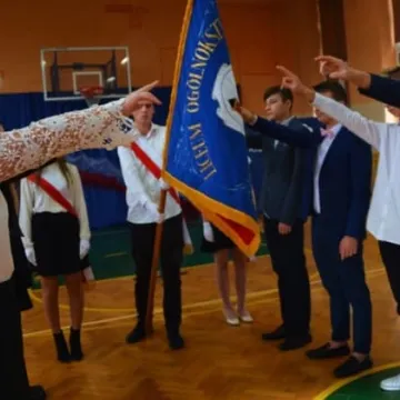 Ślubowanie klas pierwszych w Przedborzu