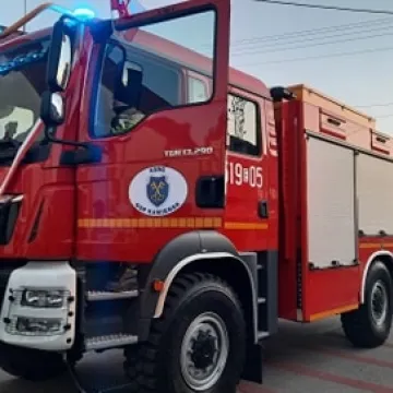 Nowy wóz strażacki w garażu druhów OSP Kamieńsk