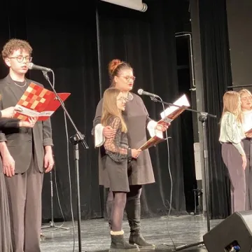 Koncert „Radomsko dla Ukrainy” w MDK w Radomsku