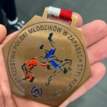 Udany debiut zawodników UKS „Zapaśnik” Radomsko na Mistrzostwach Polski Młodzików