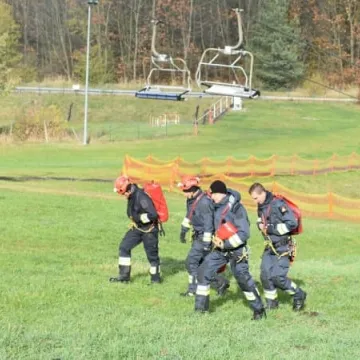Ćwiczenia ratownicze w Ośrodku Sportu i Rekreacji na Górze Kamieńsk
