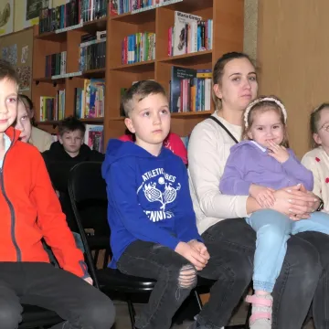 Teatr „Maska” w bibliotece w Strzałkowie