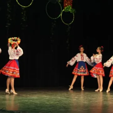 Koncert zespołów folklorystycznych w MDK