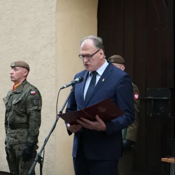W Radomsku oddano hołd bohaterom. Był apel i salwa honorowa