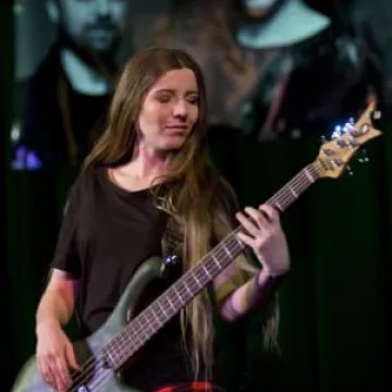 Janusz Yanina Iwański wystąpił w MDK