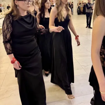 Odliczanie do matury rozpoczęło się eleganckim balem w LO Przedborzu