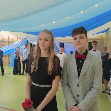 Bal na zakończenie ósmej klasy w PSP nr 2 w Radomsku