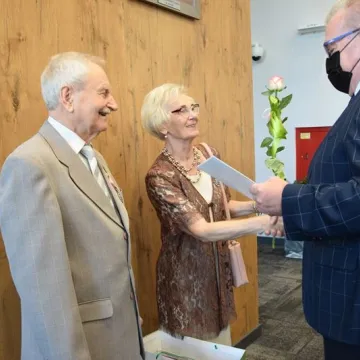 „Złoci” małżonkowie odznaczeni medalami