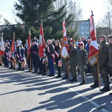 Cześć i chwała bohaterom!