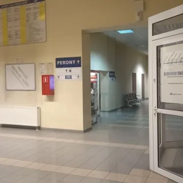 Kasa na dworcu w Radomsku czynna kilkanaście godzin dziennie